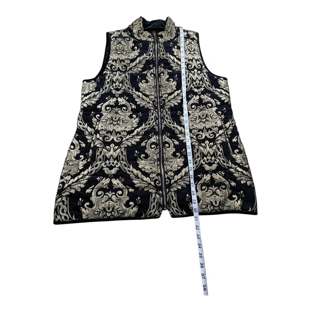 Reversible Baroque Tapestry Puffer Vest Black Gold —‎ Fits Like Large Unbranded
